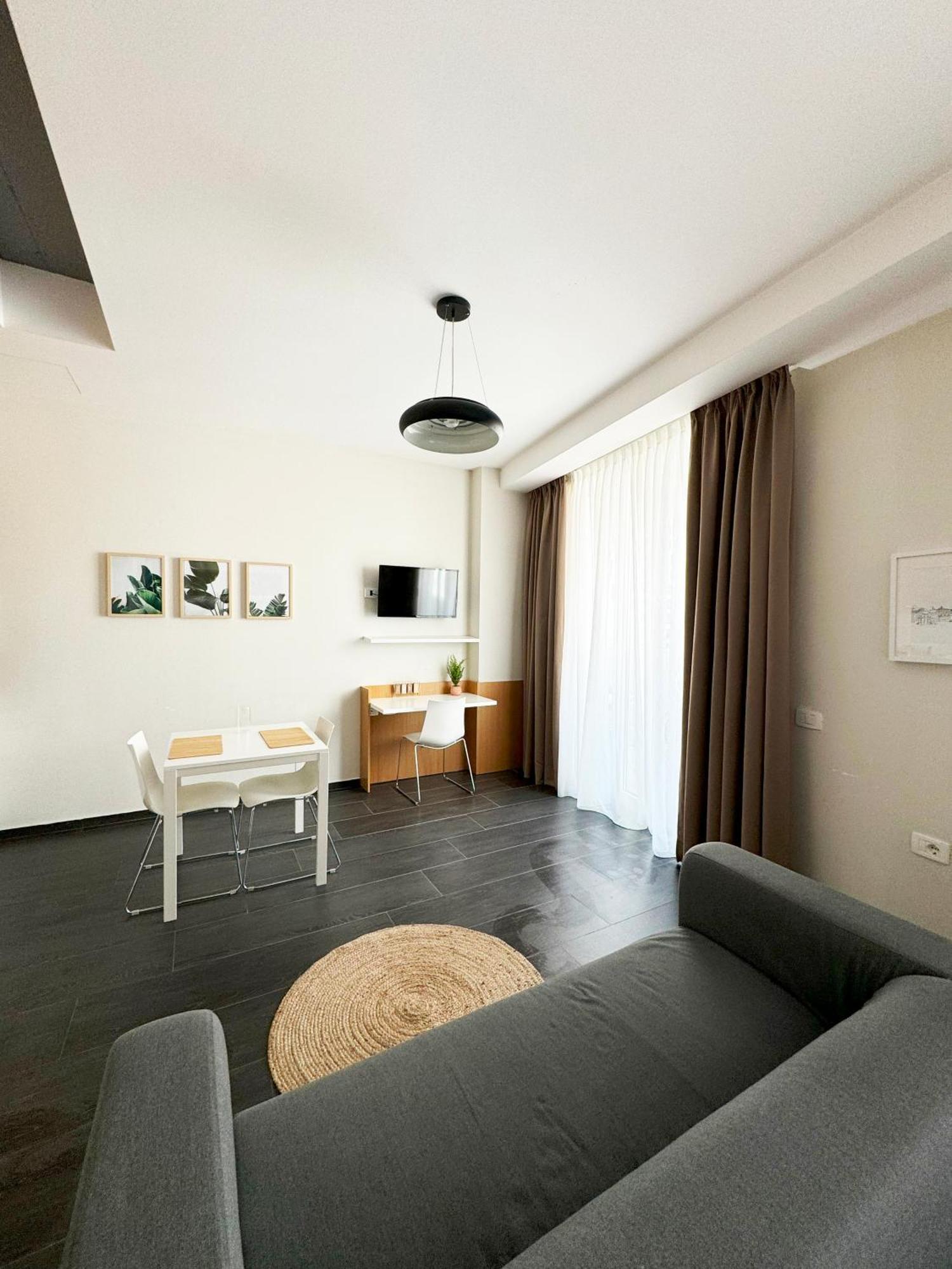 Magnet Residence Condo 1 Self Checkin Tirana Buitenkant foto